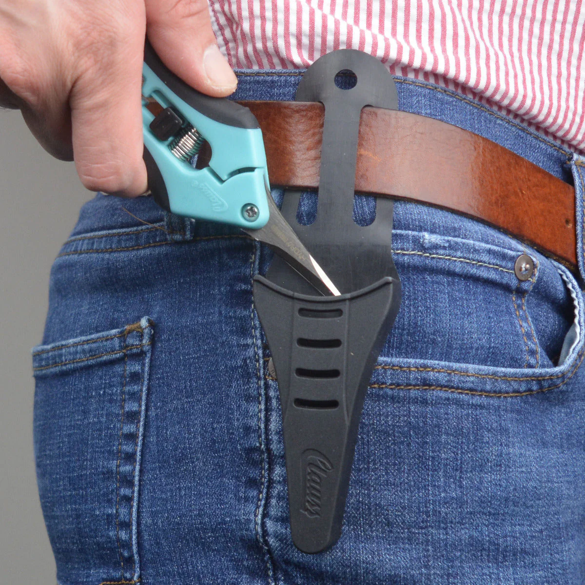 Clauss 6.75” Hydro Straight Titanium Bonded Non-Stick Spring-Assist Snips, Blue - Image 6