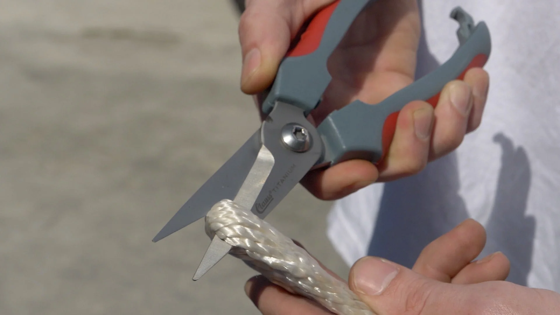 Clauss 8'' Titanium Spring Assist Snip - Image 7