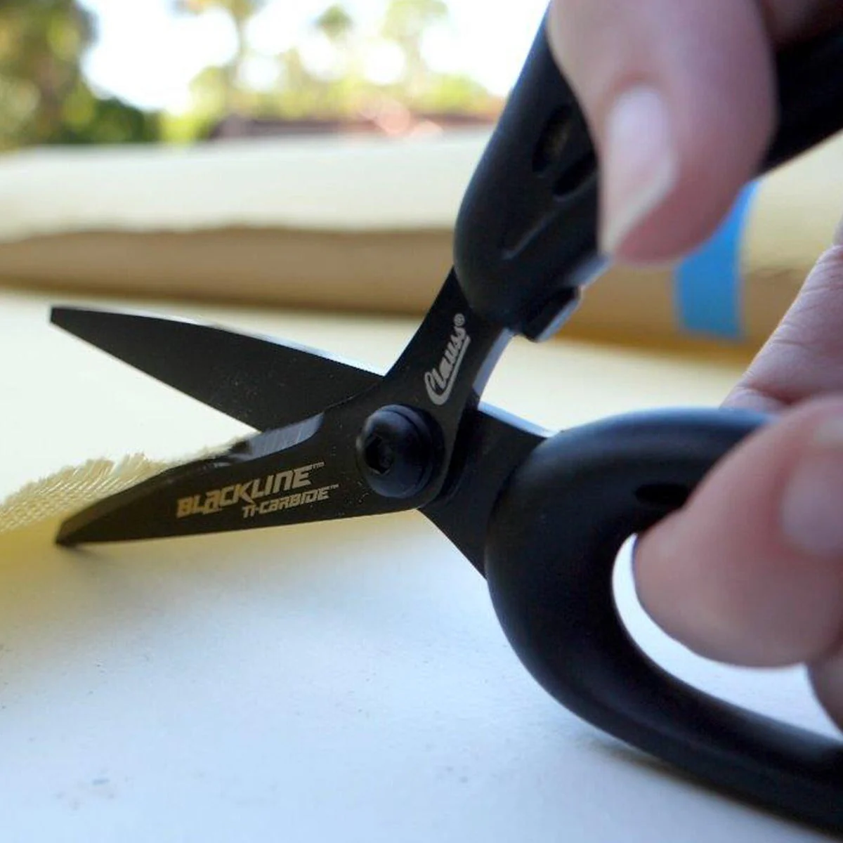 Clauss 9" Blackline Titanium Carbide Shear - Image 8
