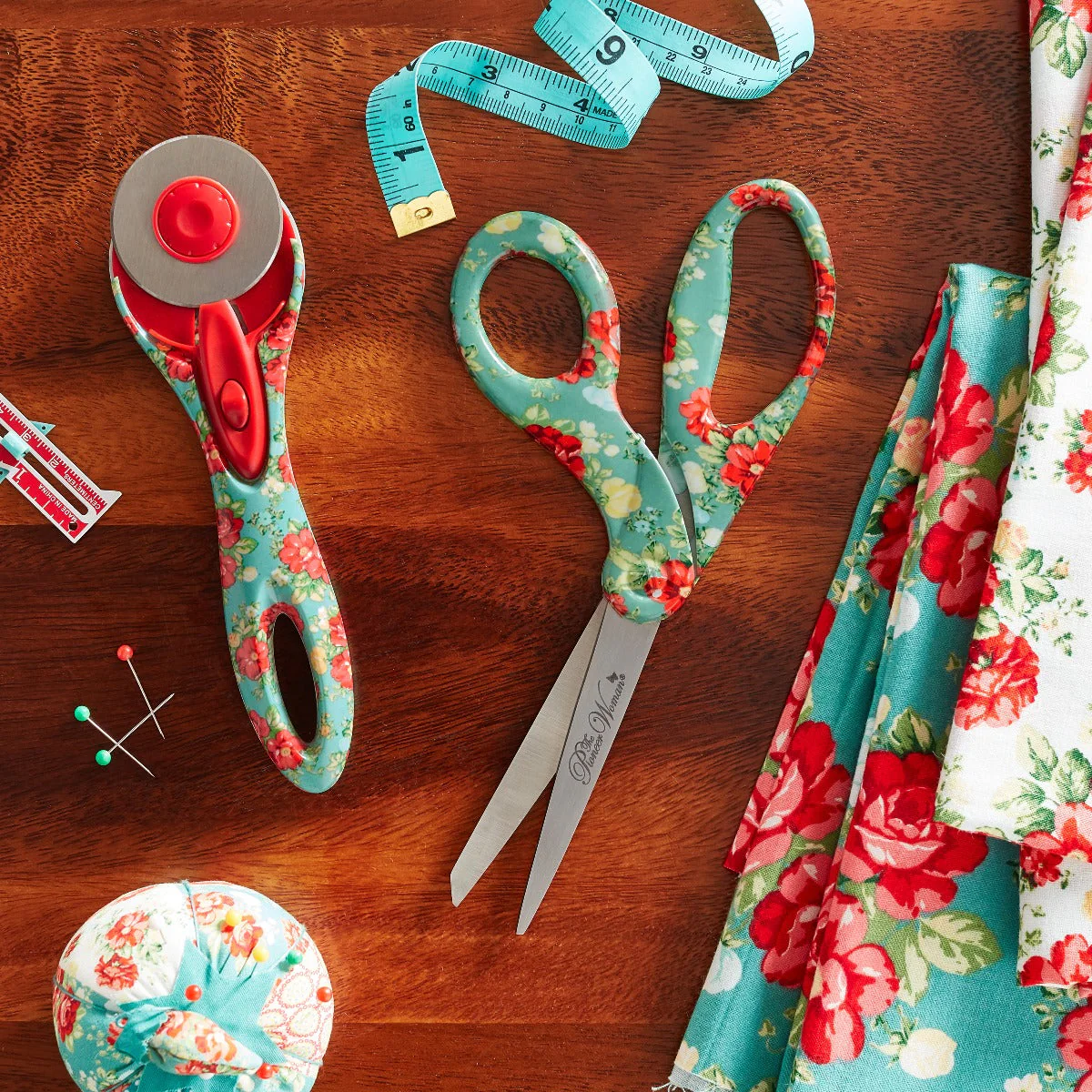 The Pioneer Woman Teal Vintage Floral 45mm Rotary & 8" Fashion Scissors Set (55892-PARENT) - Image 6
