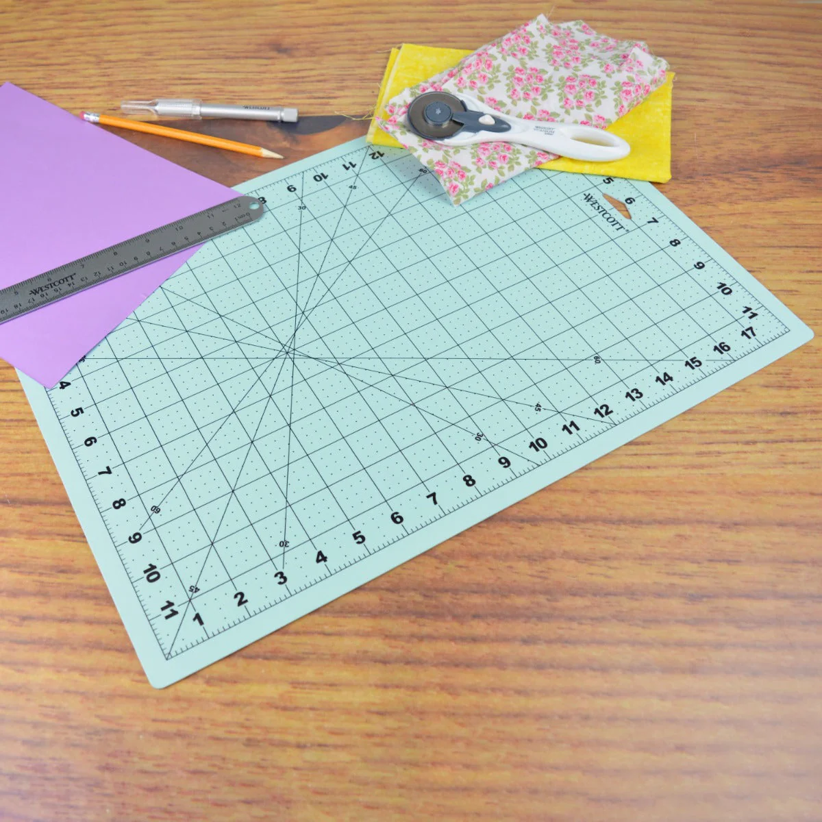 Westcott 12 X 18in Self-Healing Cutting Mat with Grid for Sewing, Quilting, Card Making (00504) - Image 4