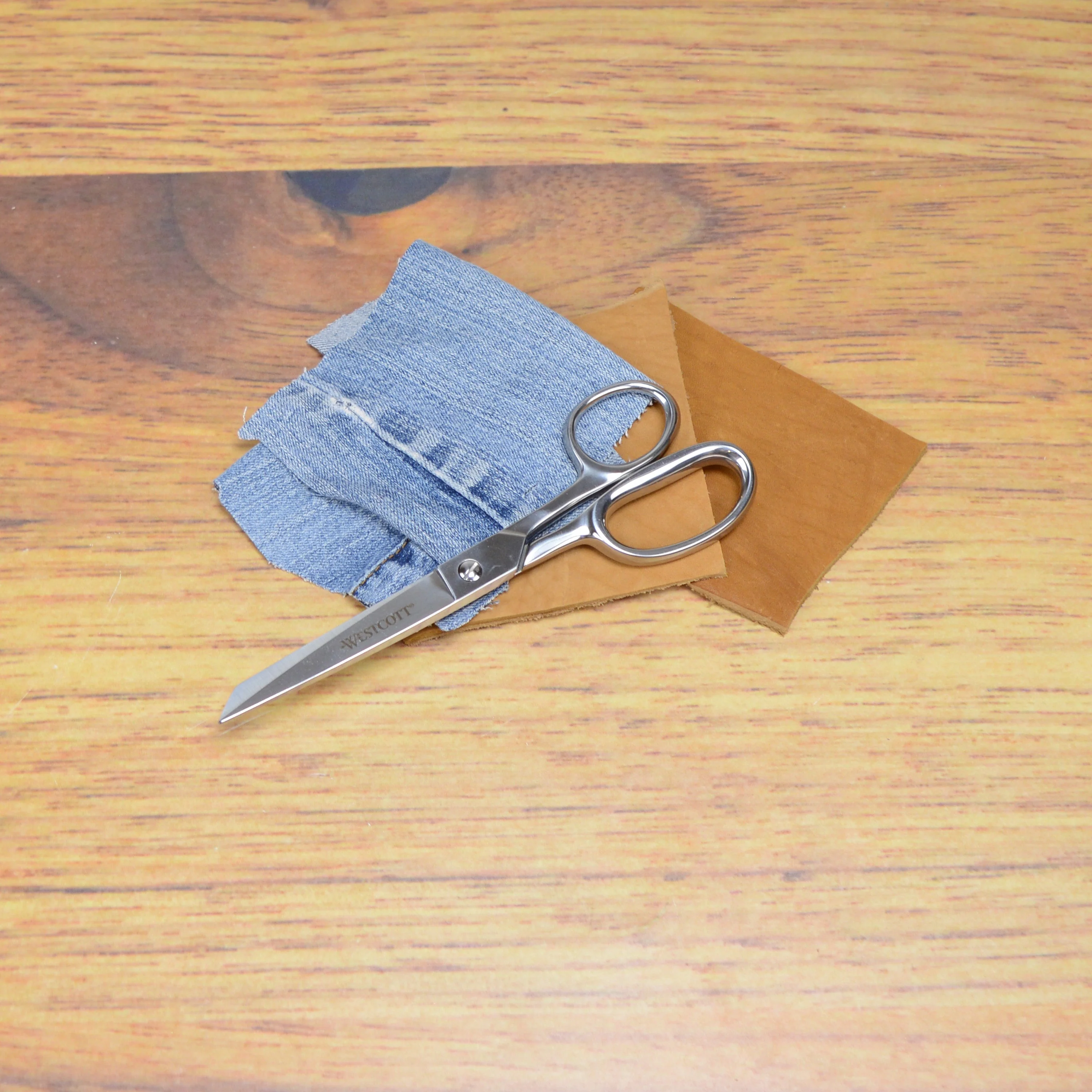 Westcott 8in Straight Forged Classic Fabric and Paper Scissors, Heavy Duty, Knife-Edge for Sewing, Tailoring, General Arts and Crafts, Office (00845-PARENT) - Image 3