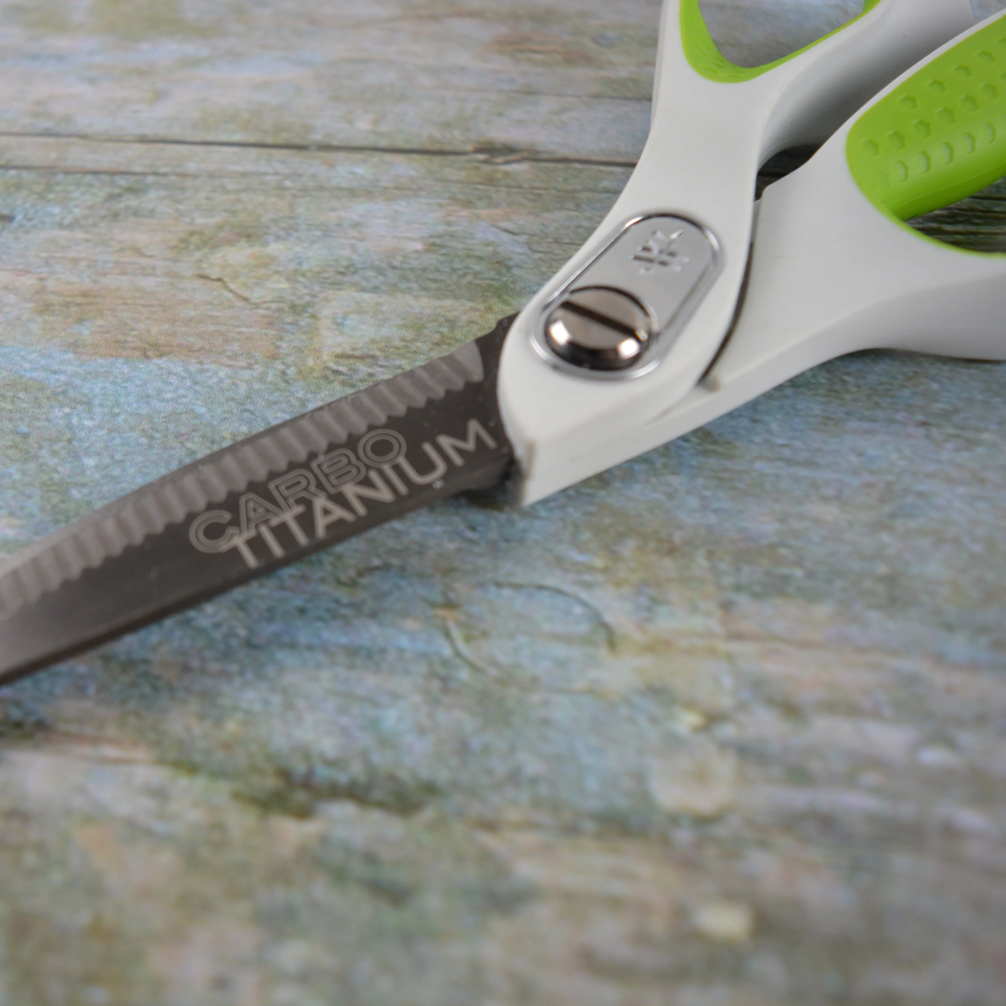 Westcott 9" CarboTitanium Scissors with Serrated Blade, Bent (16268) - Image 8