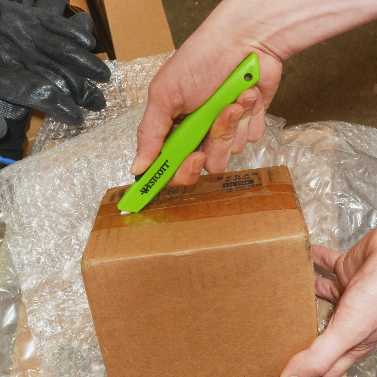 Westcott Full Size Safety Cutter Non Replaceable 100ct (17326) - Image 5